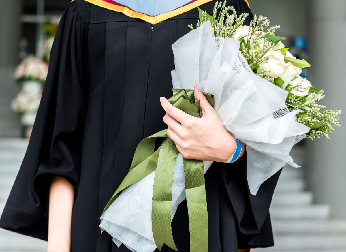 flower bouquet for graduation