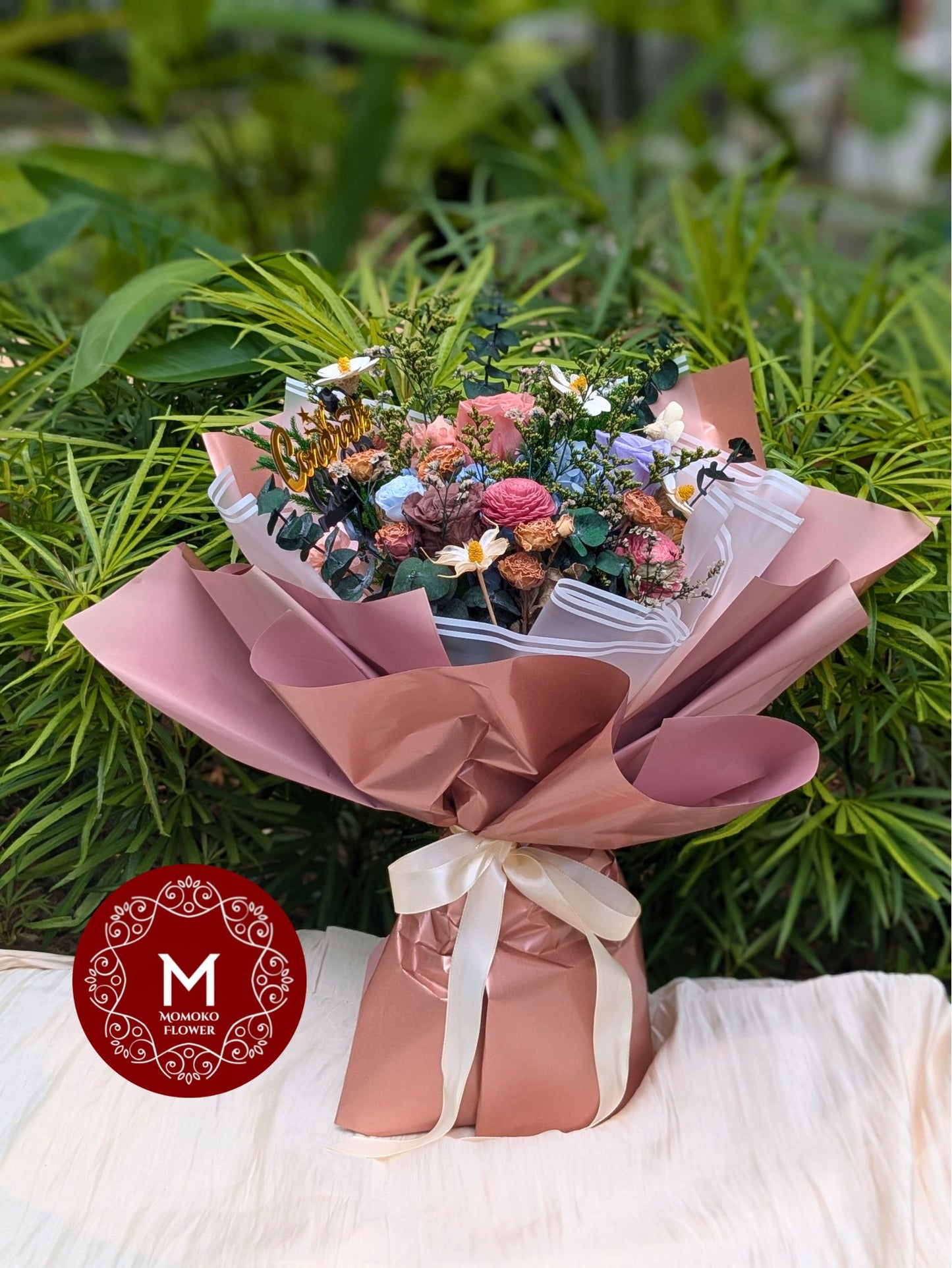 Momoko Laurel Wreath Flower Bouquet