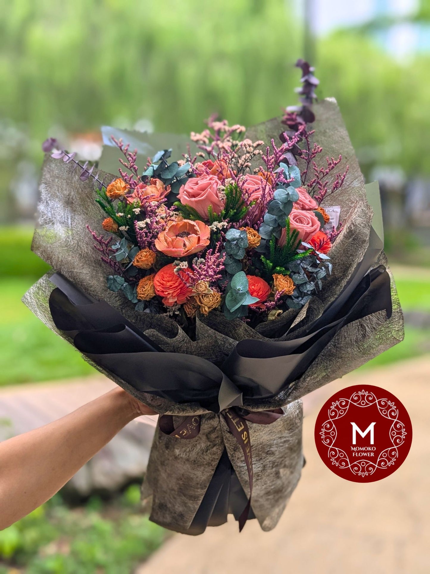 Momoko Queen of My Heart Flower Bouquet