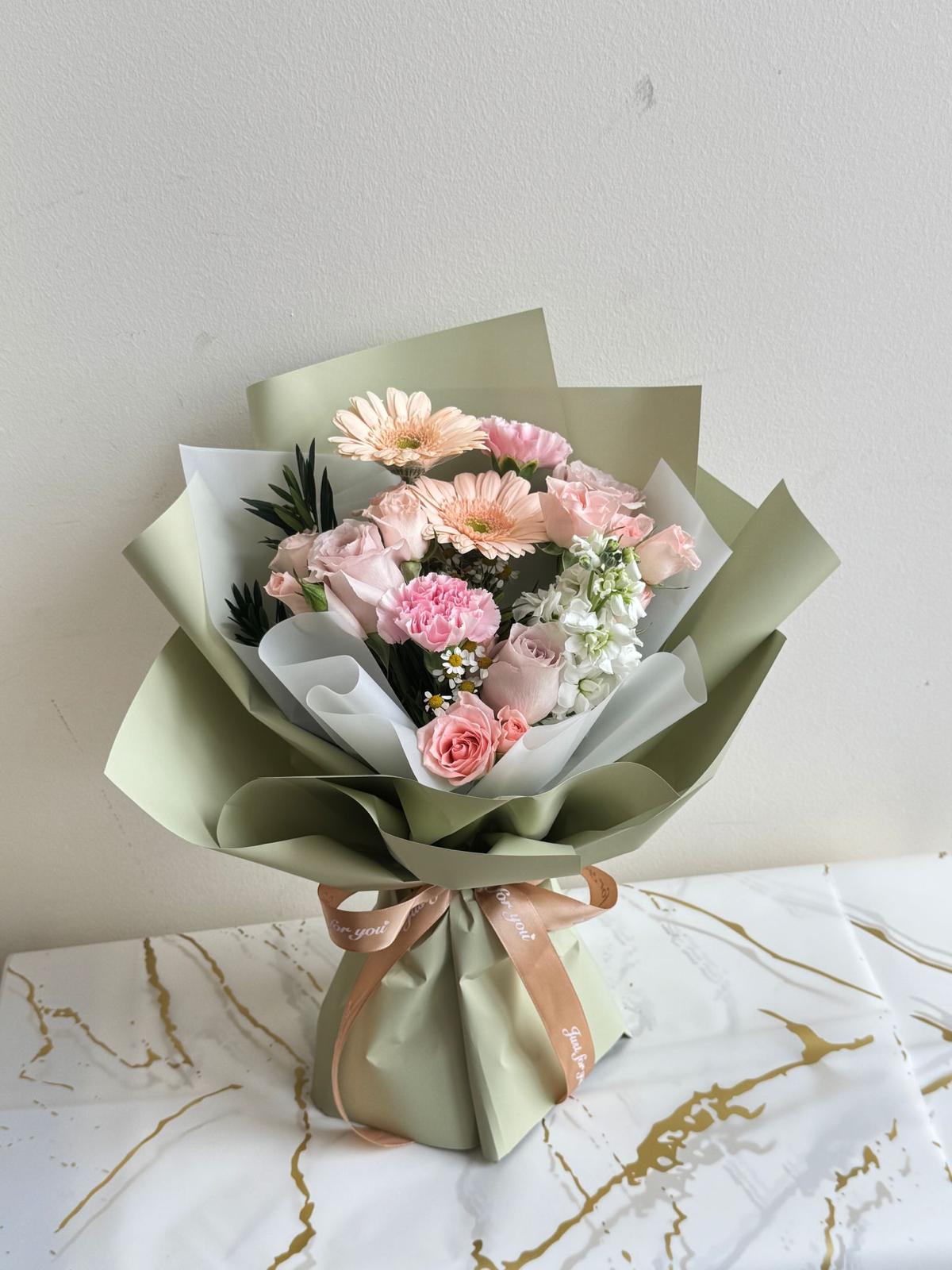 Momoko Flower Cecelia Bouquet