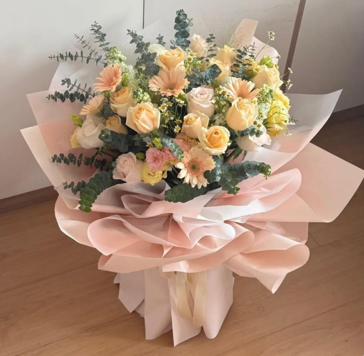 Momoko Flower Tiffany Bouquet