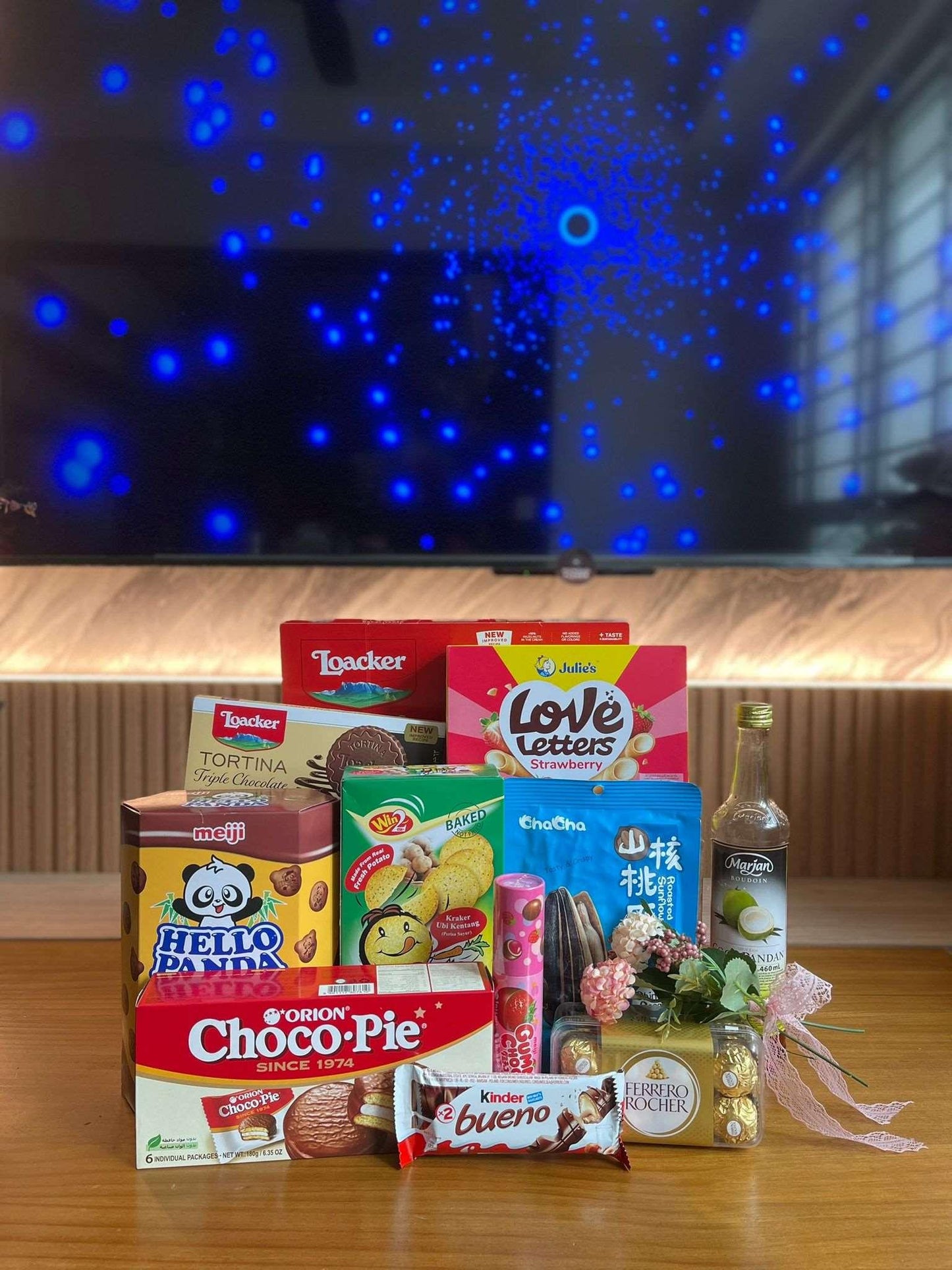 Momoko Festive Raya Hamper Arrangement