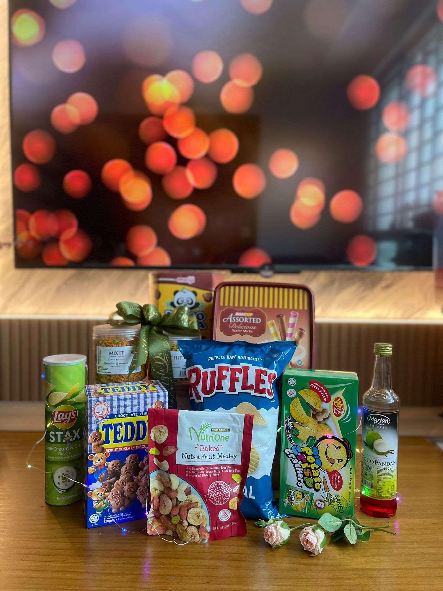 Momoko Happy Hari Raya Hamper Arrangement