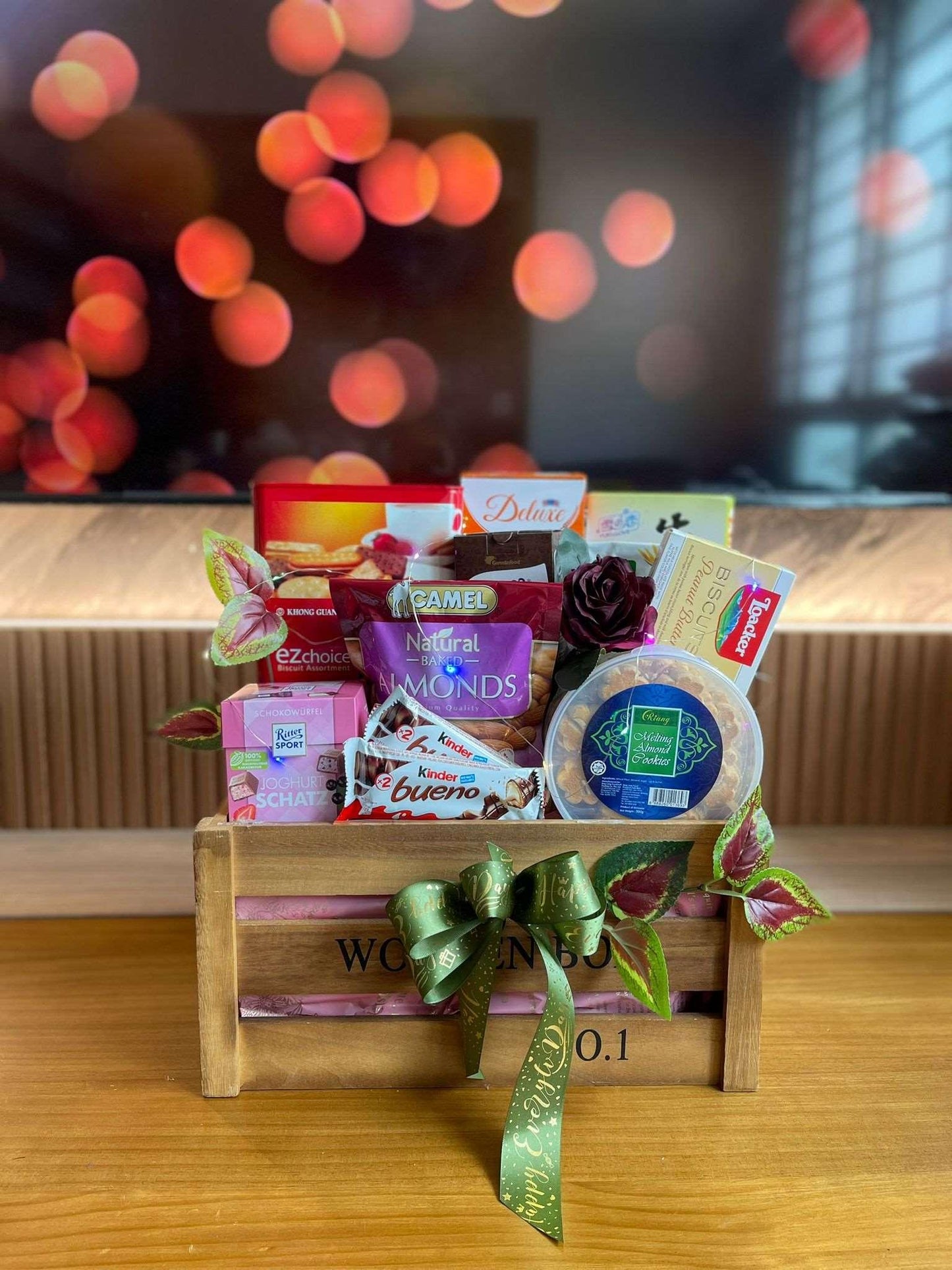 Momoko Premium Raya Goodies Hamper Arrangement - Momoko Flower