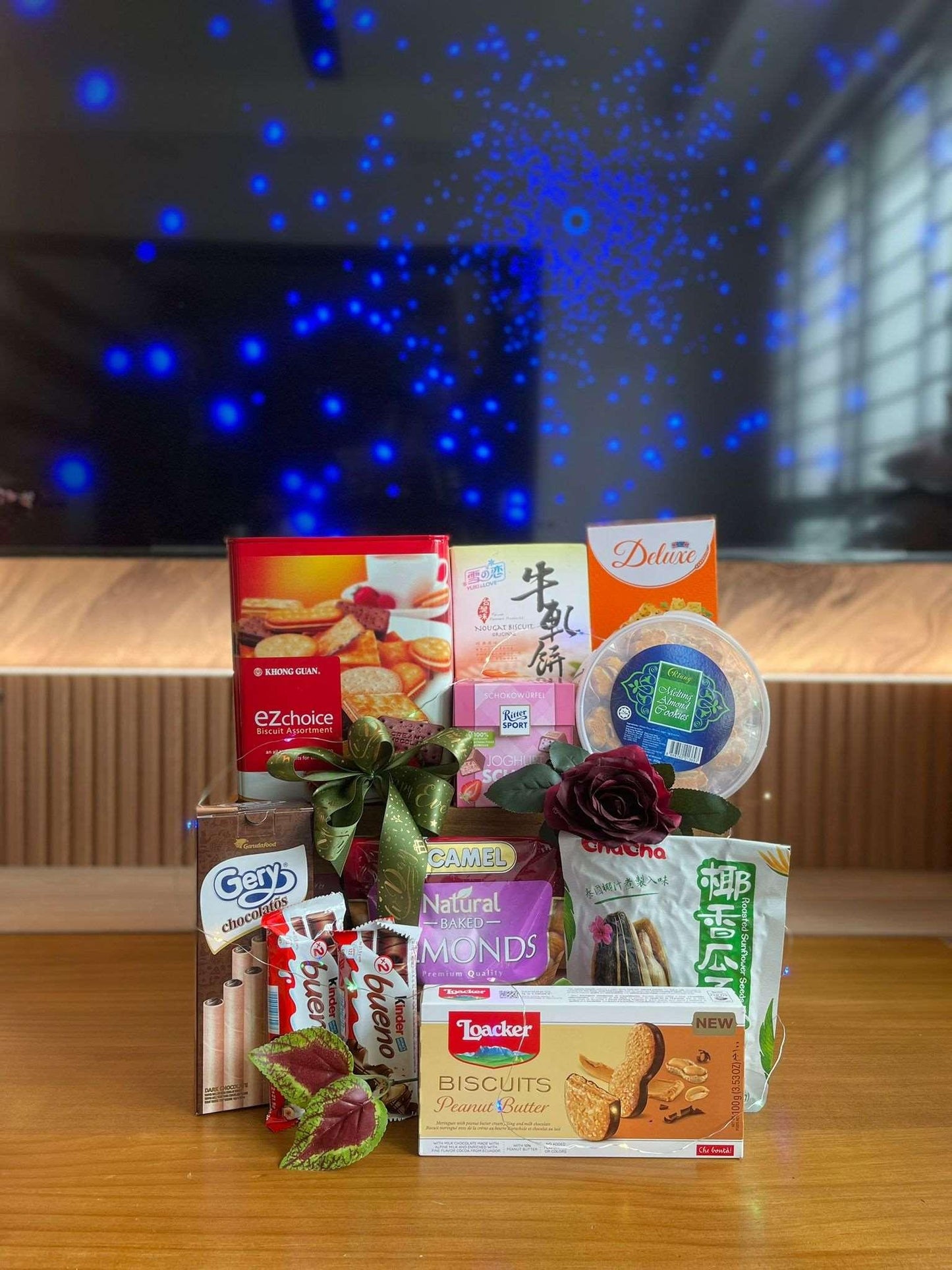 Momoko Premium Raya Goodies Hamper Arrangement - Momoko Flower
