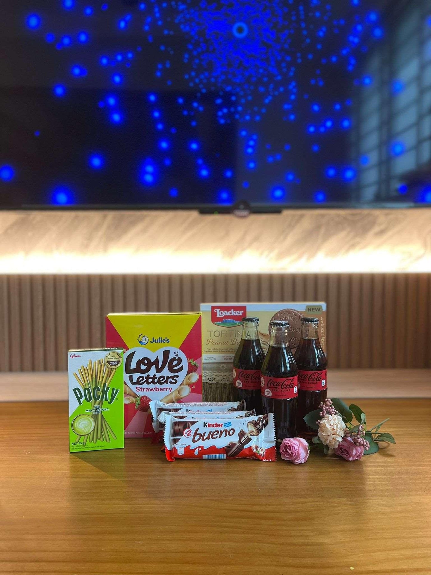 Momoko Raya Family Feast Hamper Arrangement - Momoko Flower