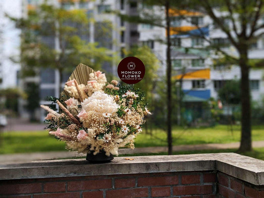 Momoko Saylendra White Flower Arrangment - Momoko Flower
