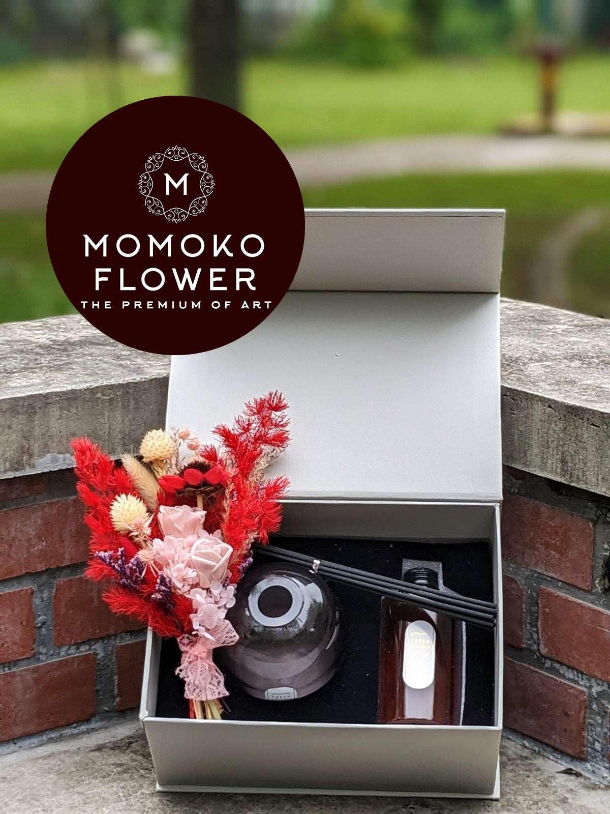 Momoko Scented Diffuser and Flower Arrangement - Momoko Flower