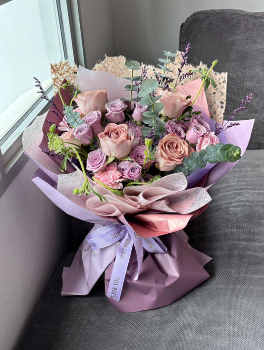 Momoko Flower Mauve Blush Bouquet