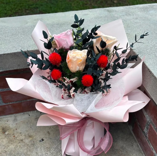 Momoko Flower Champagne Kiss Bouquet