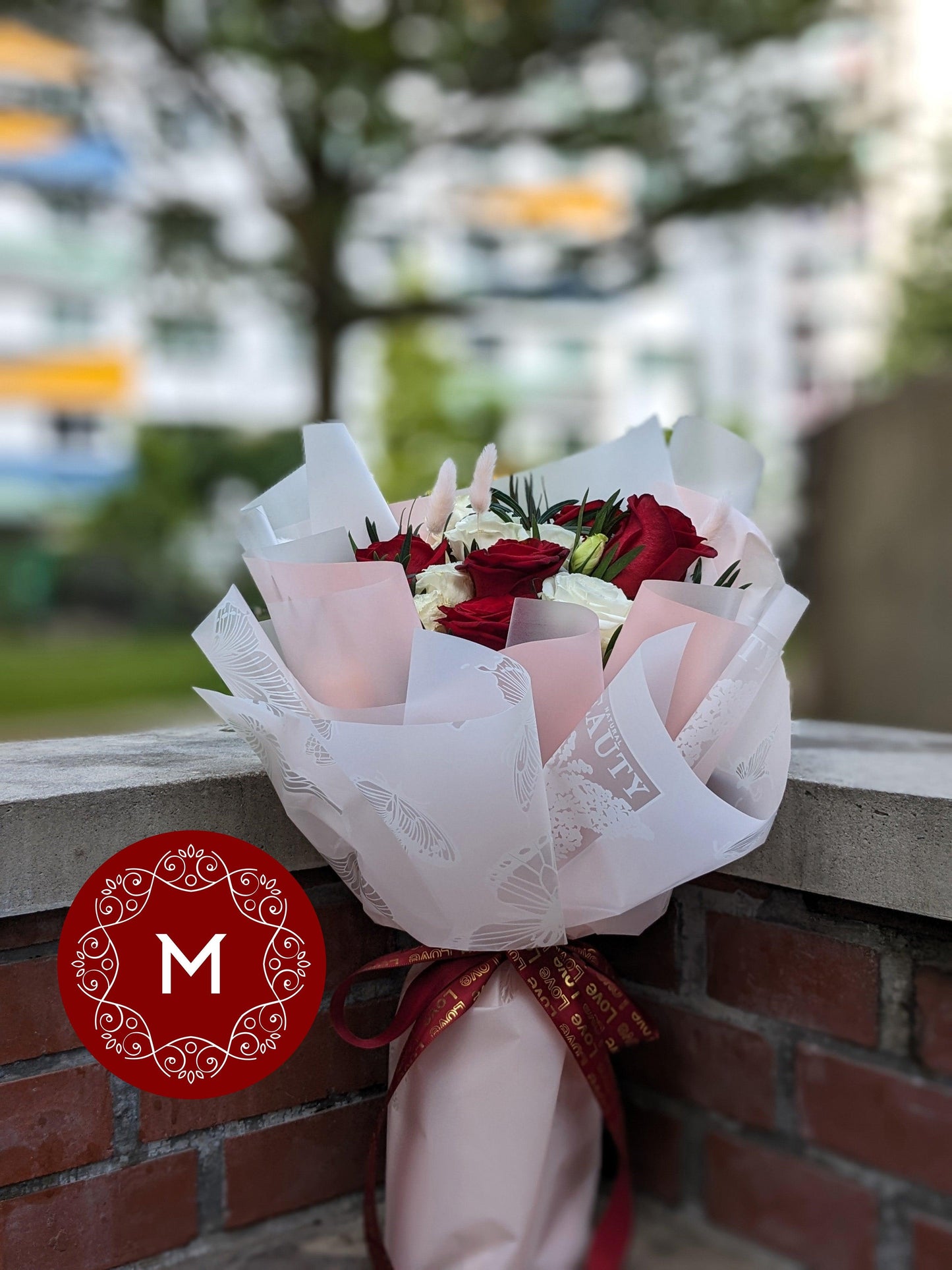 Momoko Beauty Maroon Rose Bouquet - Momoko Flower