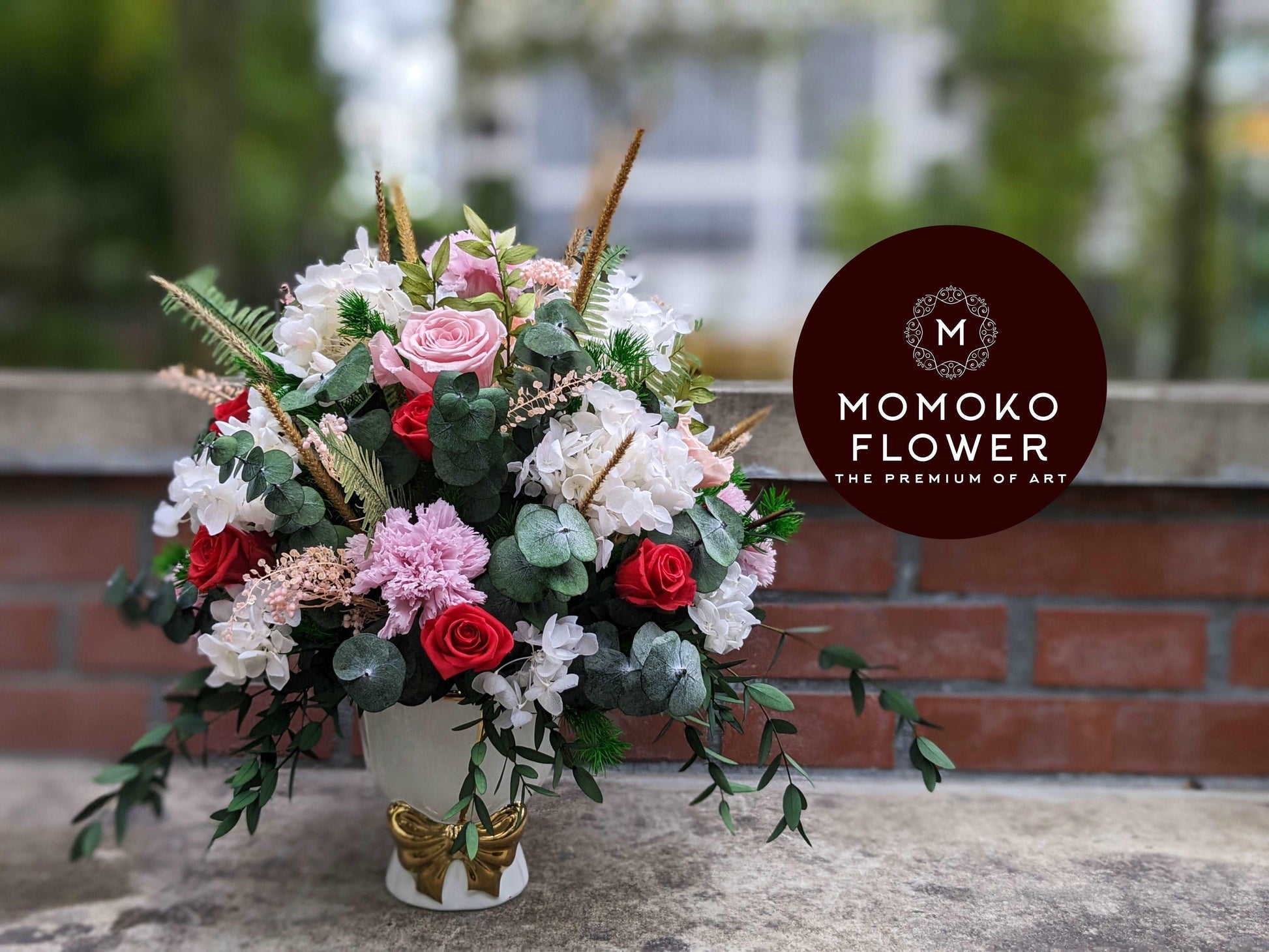 Momoko Botanical Bliss Flower Arrangement