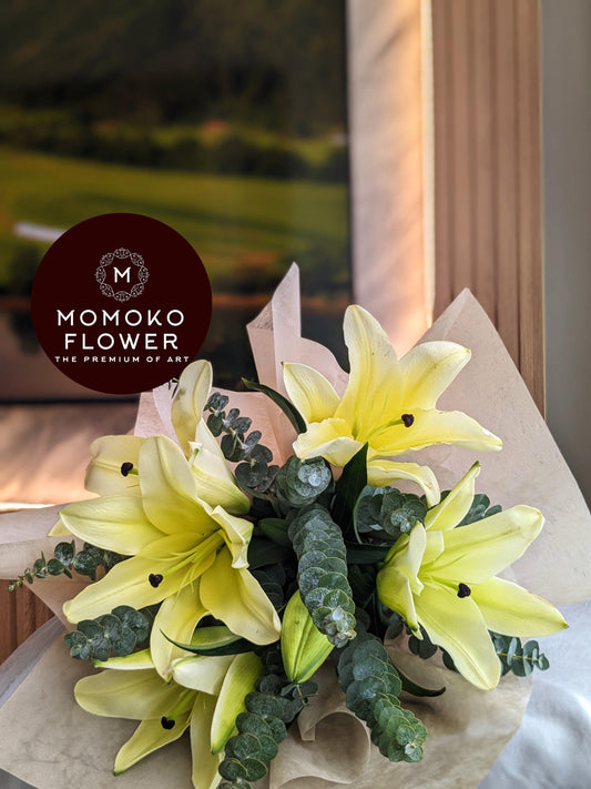 Momoko Serenade Lily Flower Bouquet - Momoko Flower