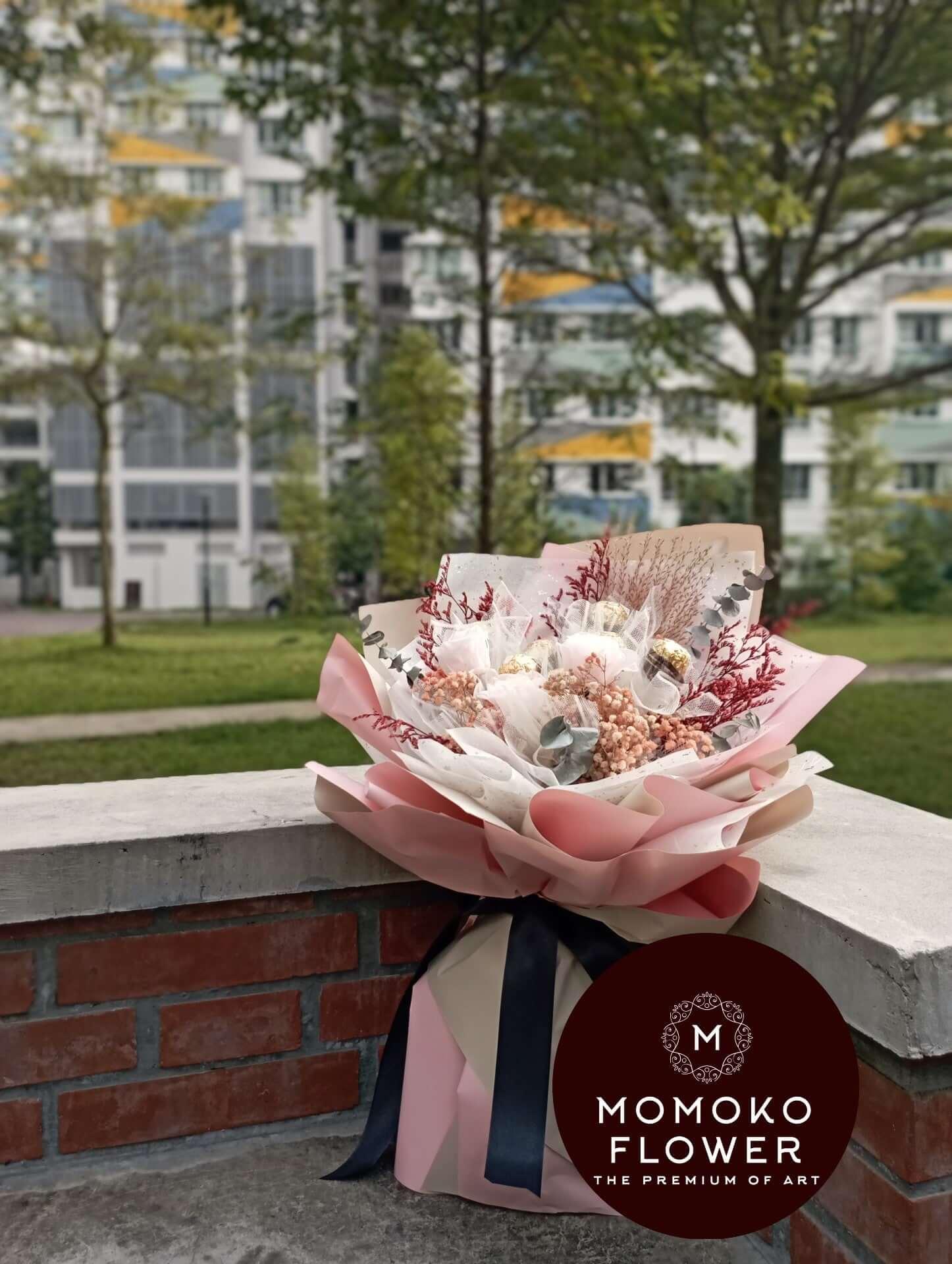 Momoko Signature Rose and Chocolate Bouquet - Momoko Flower