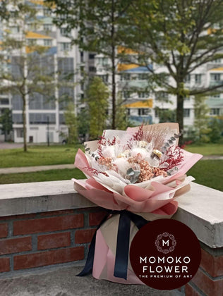 Momoko Signature Rose and Chocolate Bouquet - Momoko Flower